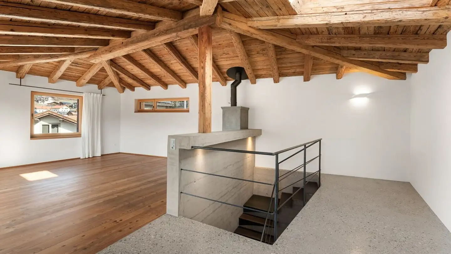 Cave house for rent - Dorfstrasse, 7418 Tumegl/Tomils - Photo 2