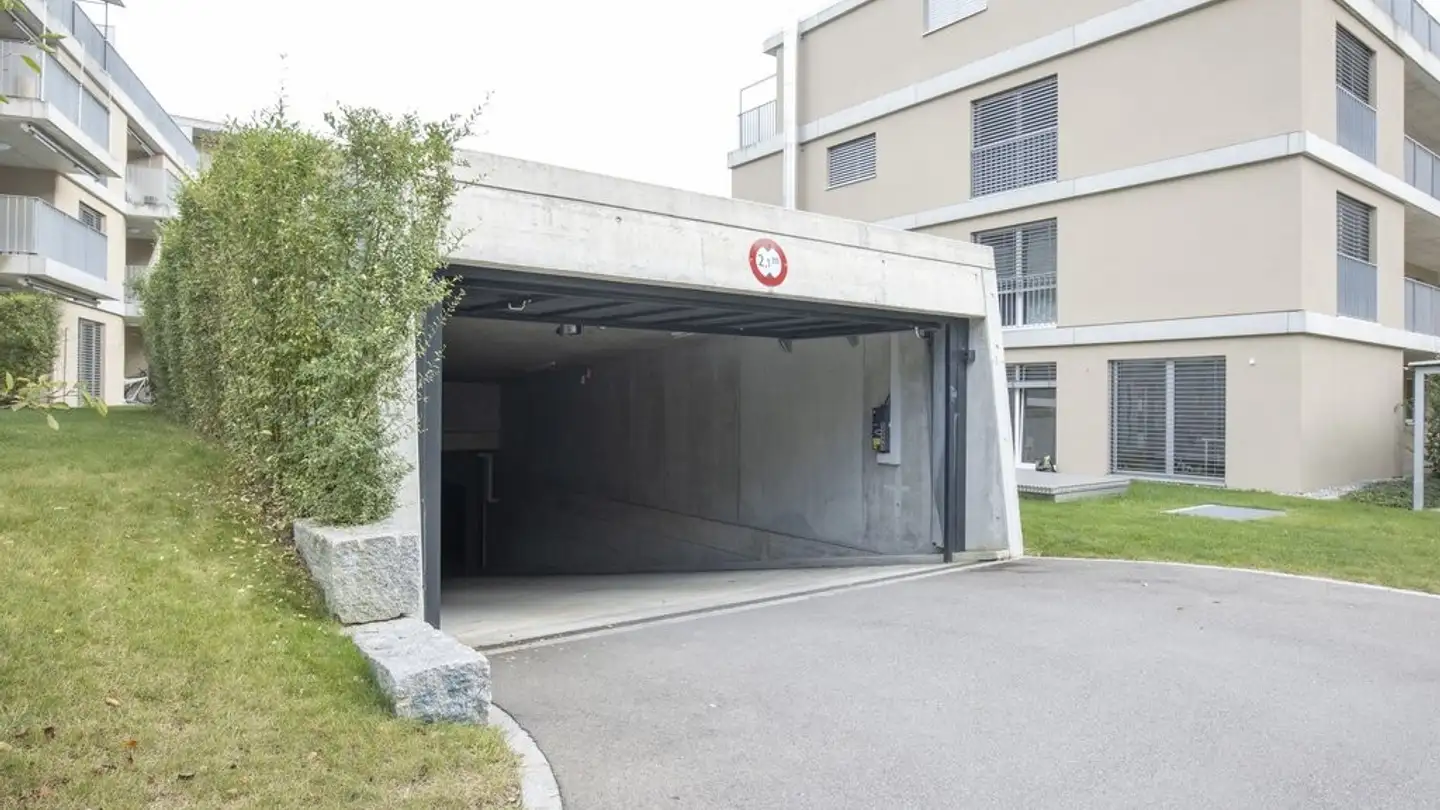 Place de parking souterraine à louer - Heidenlochstrasse 90, 4410 Liestal