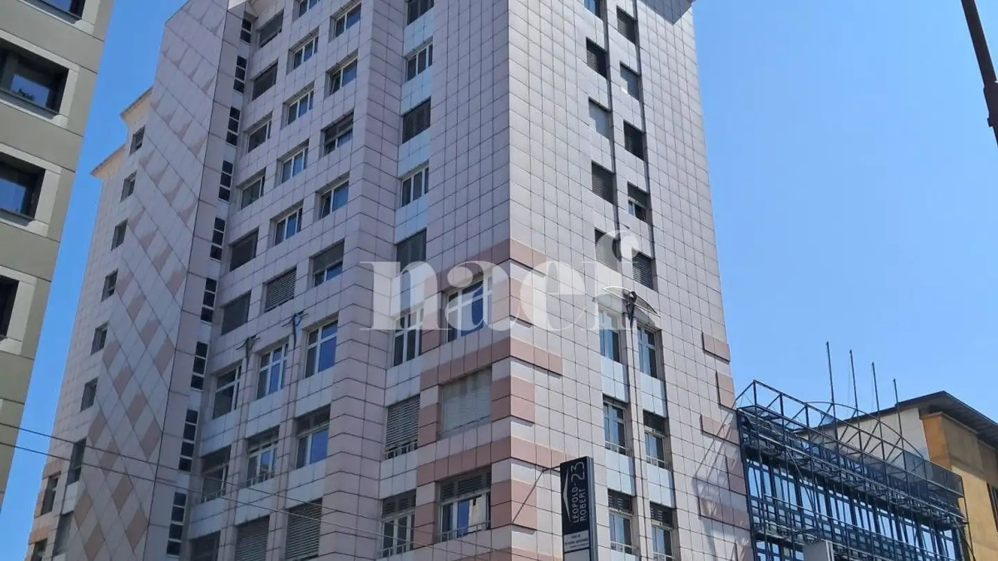 Geschäft mieten - Avenue Léopold-Robert 23, 2300 La Chaux-de-Fonds