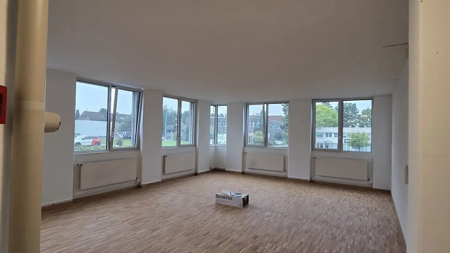 Commercial for rent - Alte Obfelderstrasse 50, 8910 Affoltern am Albis