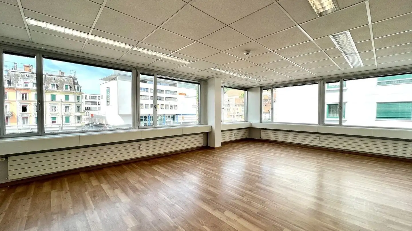 Bürofläche mieten - Rue Du Manège / Reitschulstrasse 5, 2502 Biel/Bienne