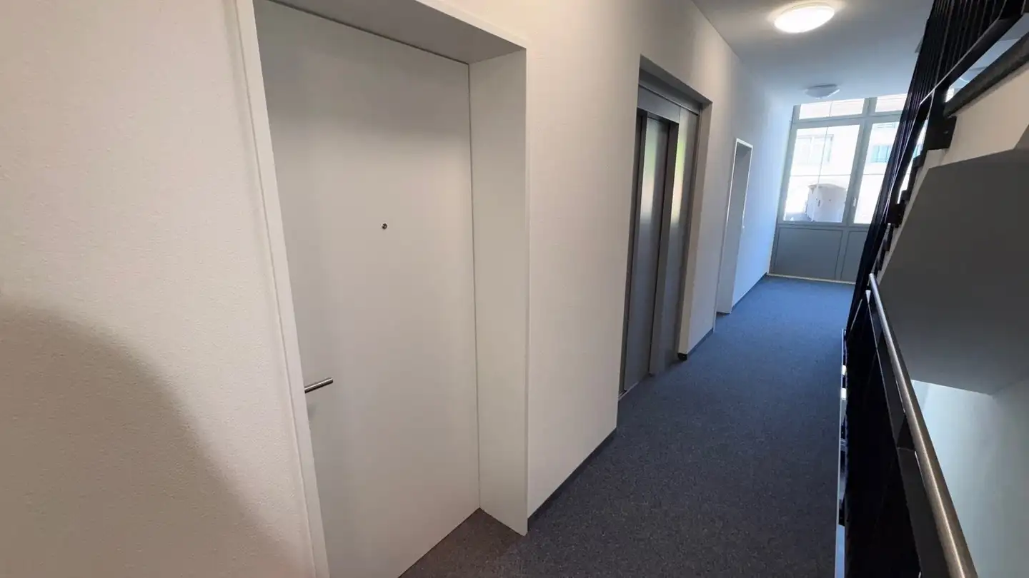 Attique à louer - Mühleweg 11, 8135 Langnau am Albis - Photo 2