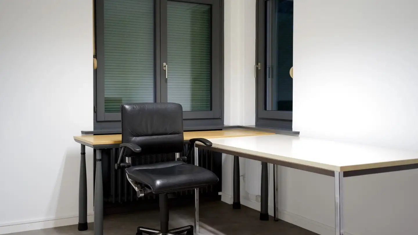 Commercial à louer - 8172 Niederglatt ZH - Photo 2