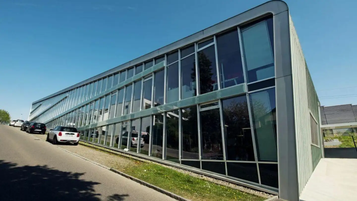 Mischgenutztes Gebäude mieten - Haldenstrasse 23, 8306 Brüttisellen