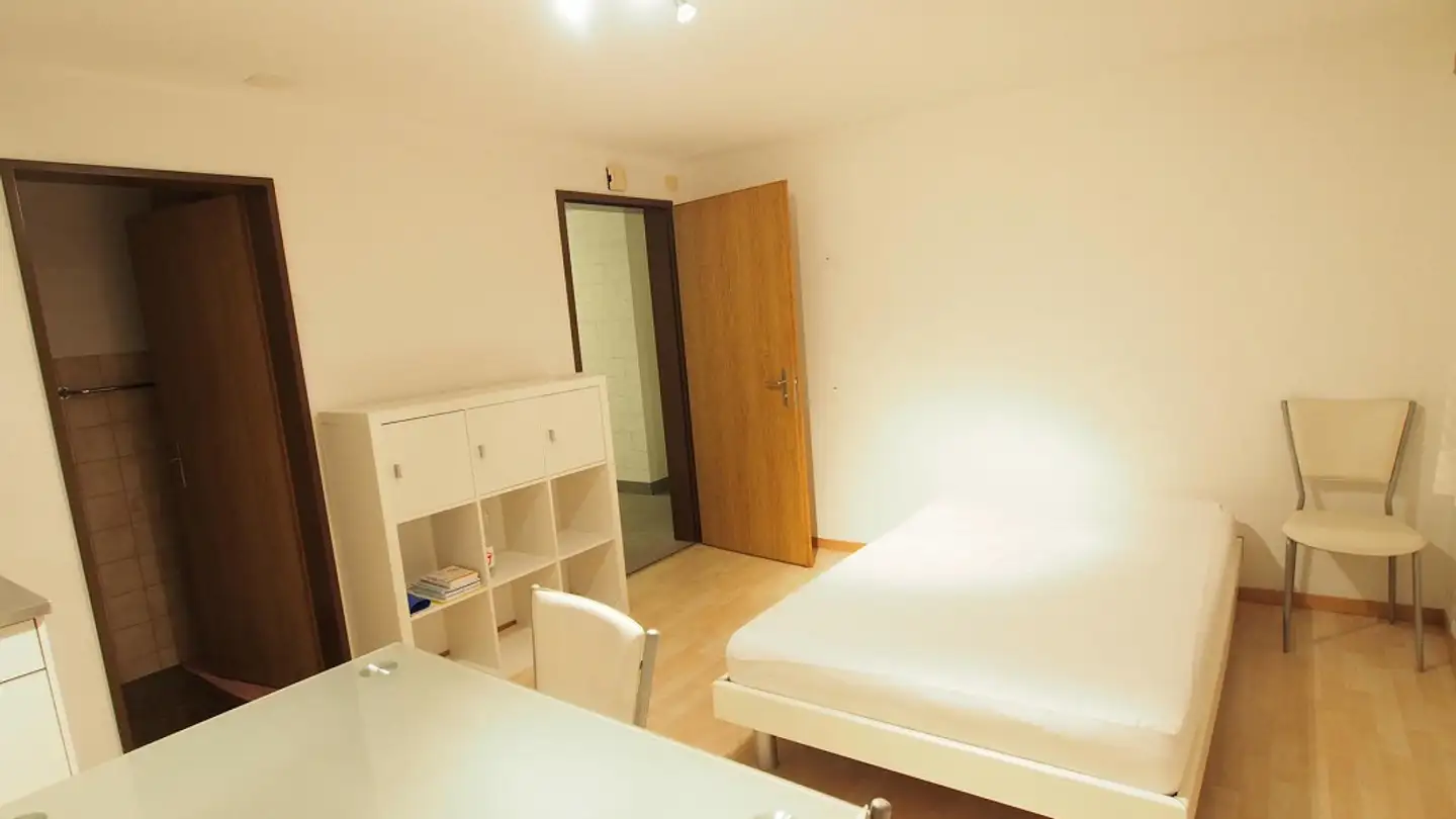 Wohnung mieten - Wingertstrasse 14, 7012 Felsberg - Foto 3