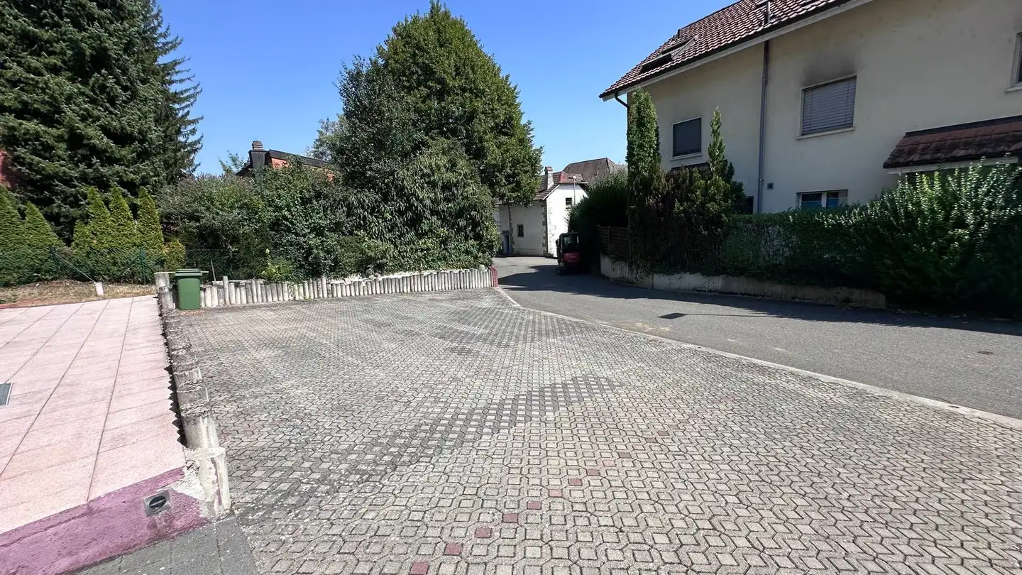 Garage individuel à louer - Beundenstrasse 18, 2543 Lengnau BE