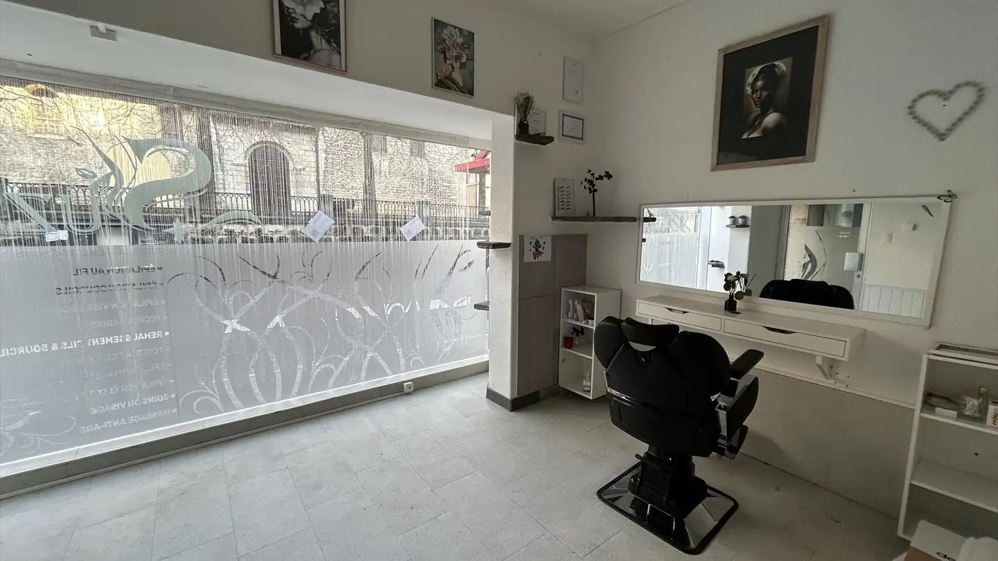 Commerciale in affitto - Rue Francillon 8, 2610 St-Imier - Photo 2