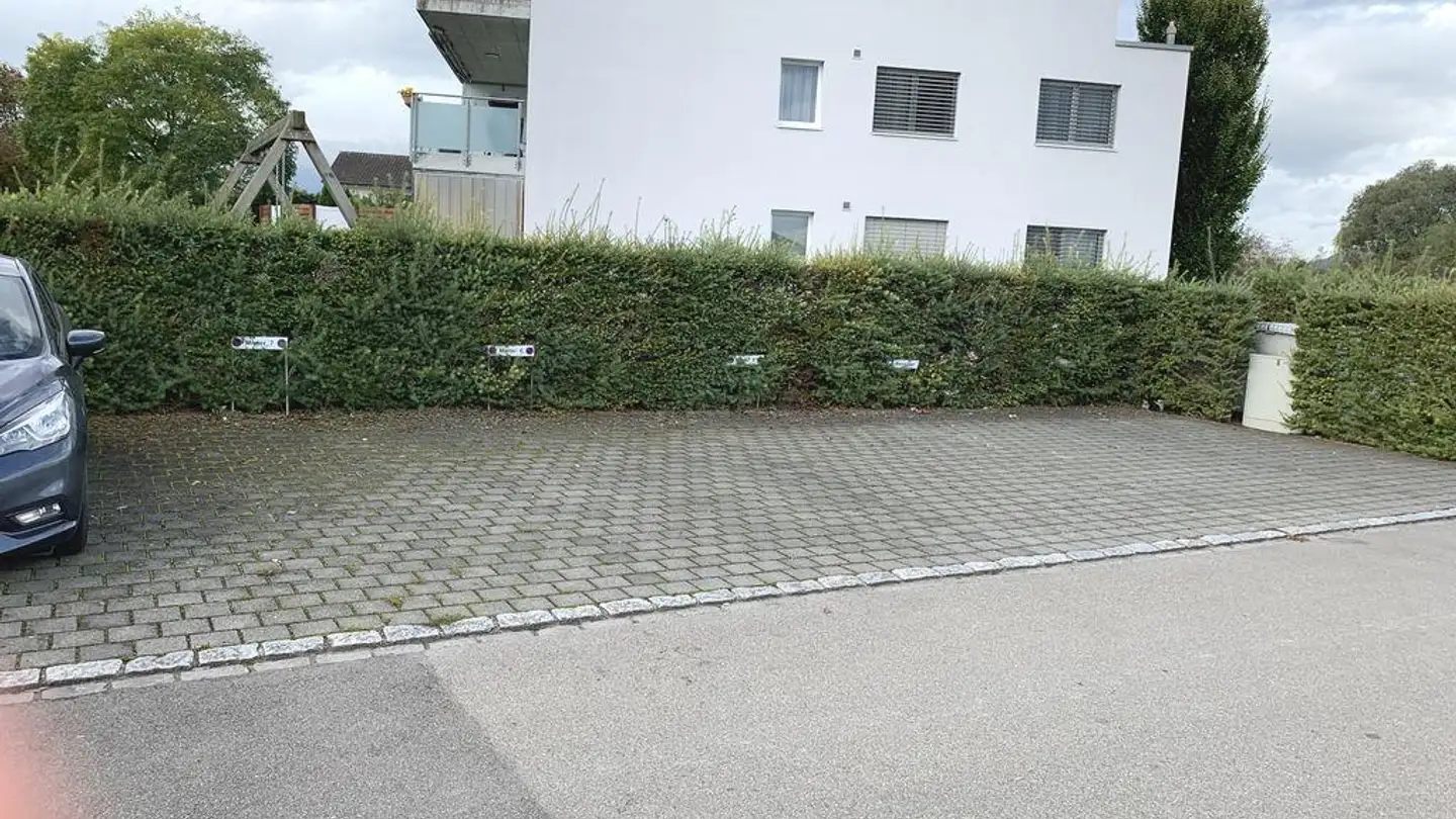 Outdoor parking space for rent - Säntisstrasse 45, 8575 Bürglen TG - Photo 2