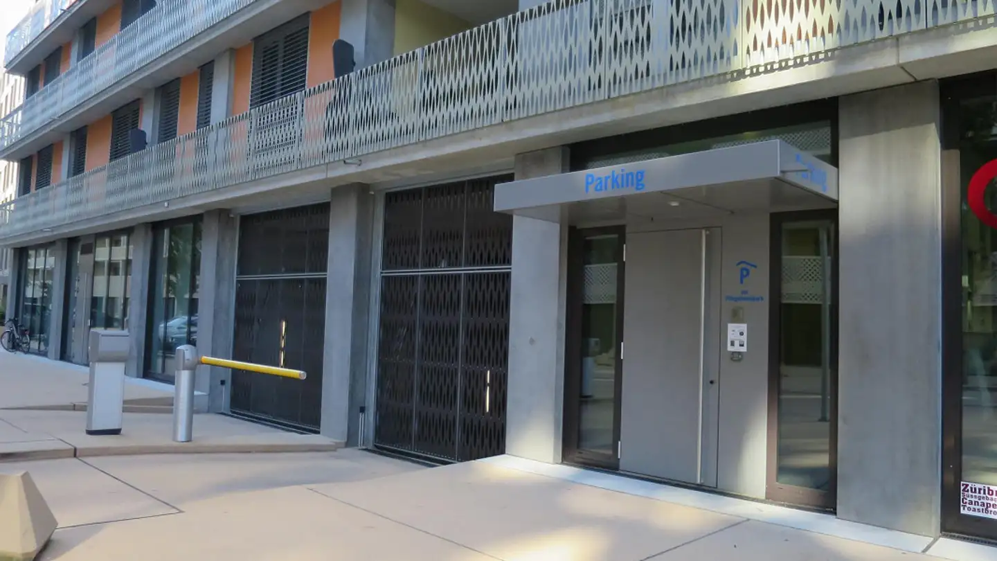 Place de parking couverte à louer - Turbinenstrasse, 8005 Zürich