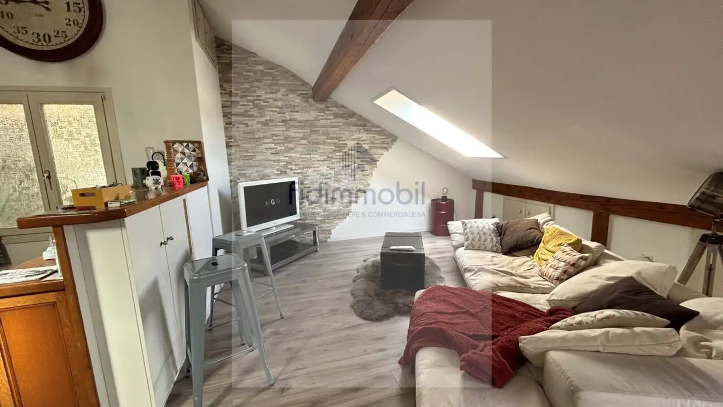 Loft à louer - Avenue Du Premier-Mars 20, 2000 Neuchâtel - Photo 2