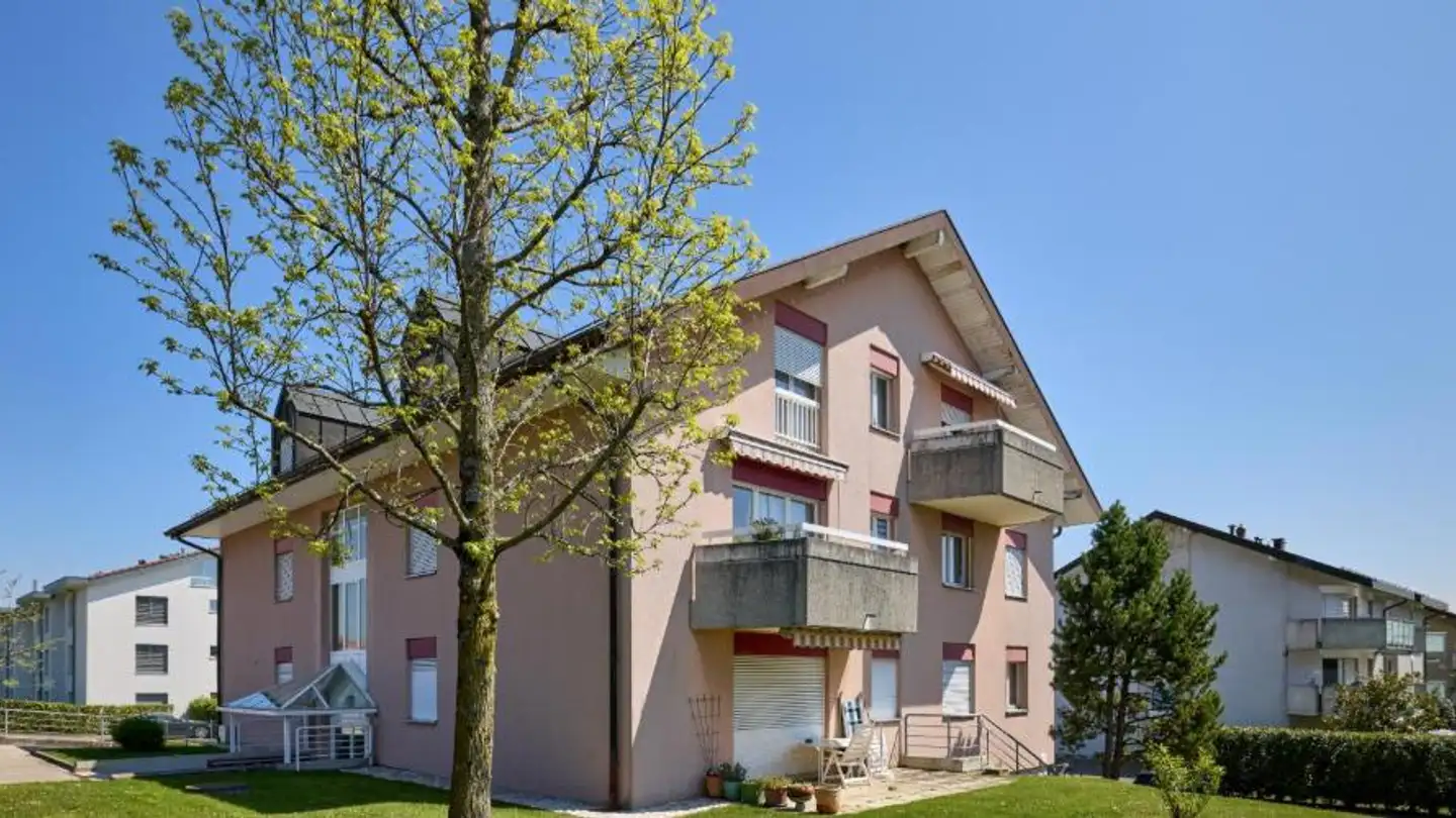 Parkplatz im Freien mieten - Route de Rolle 46, 1162 St-Prex