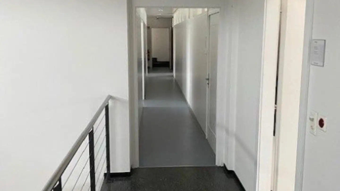 Office space for rent - Industriestrasse 8, 8307 Effretikon