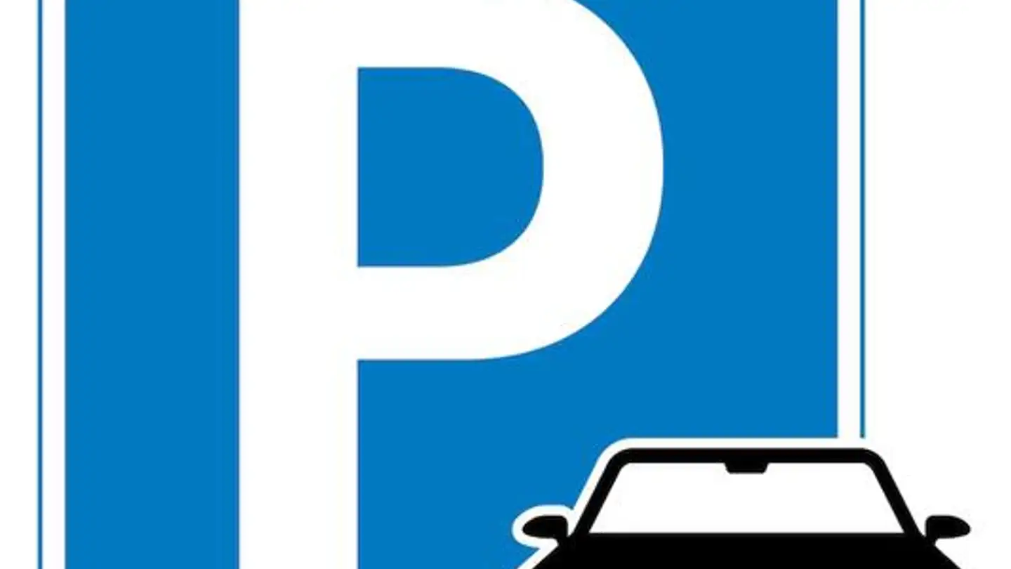 Place de parking couverte à louer - Via Ginellas 5, 7402 Bonaduz