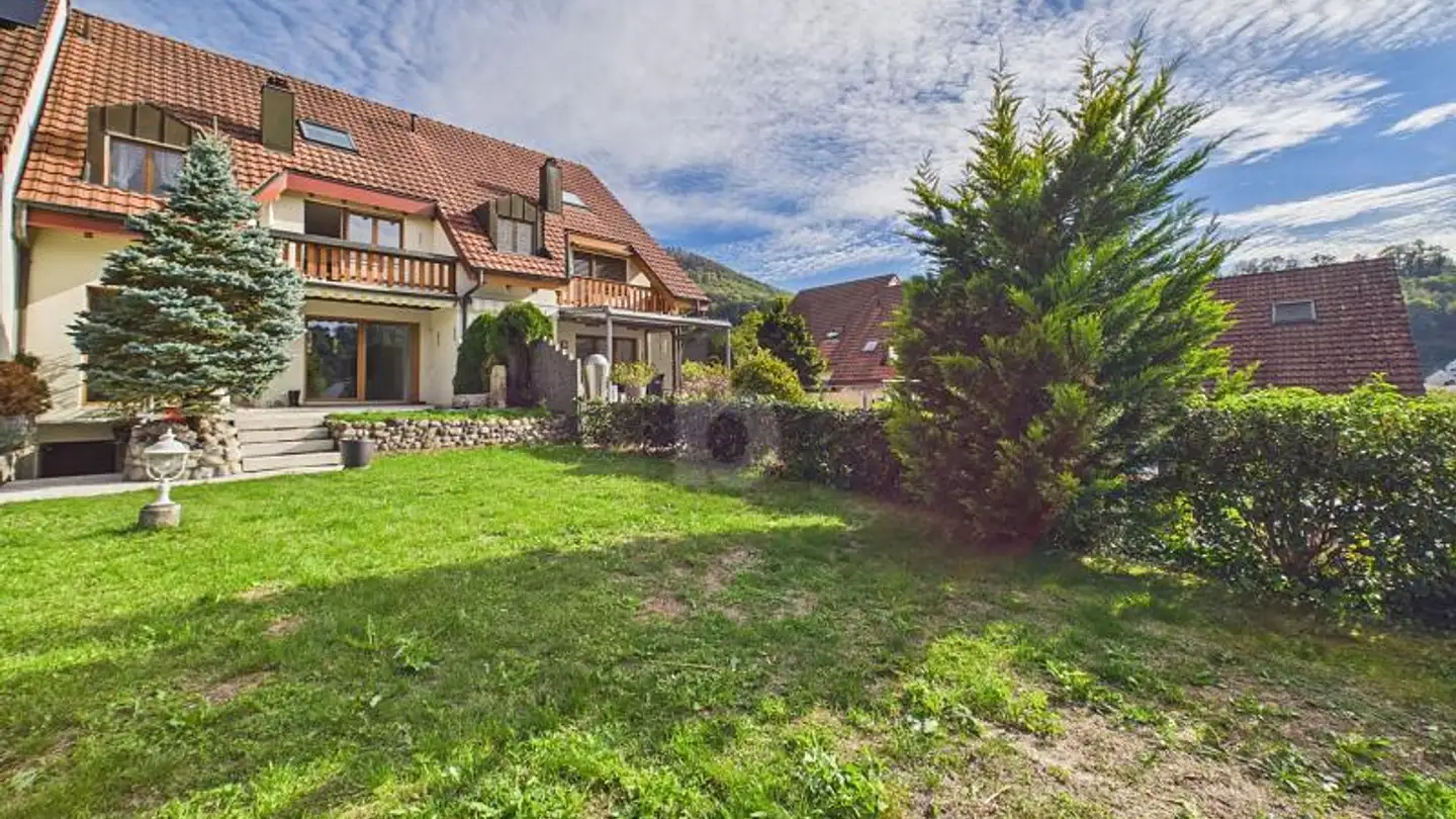 Row house for sale - 4202 Duggingen