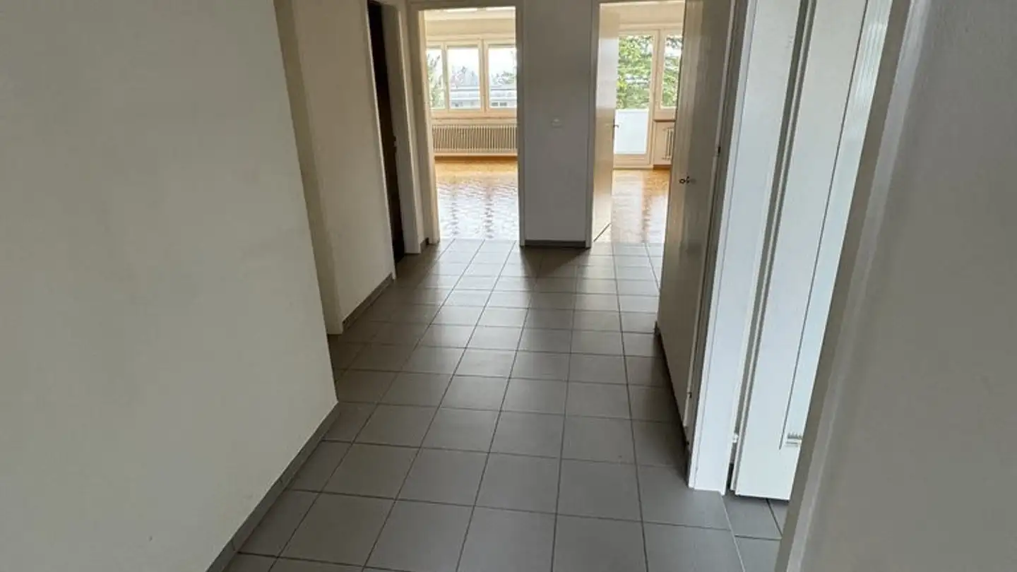 Wohnung mieten - Zürichstrasse 244, 8122 Binz - Foto 3