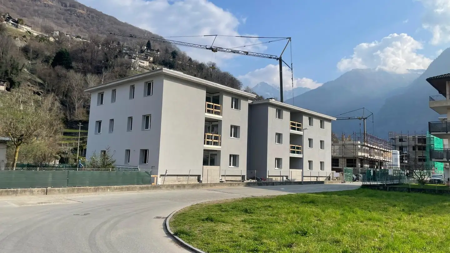Spazio ufficio in vendita - Al Stalón, 6535 Roveredo GR