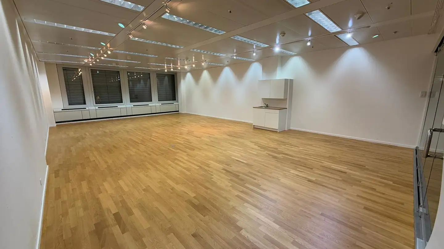 Bürofläche mieten - Thurgauerstrasse 117, 8152 Glattpark (Opfikon)
