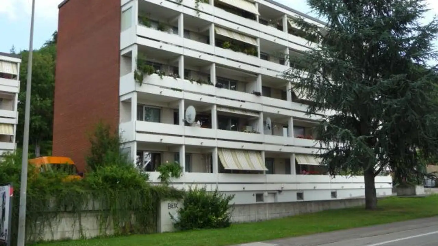 Place de parking souterraine à louer - Oberer Burghaldenweg, 4410 Liestal