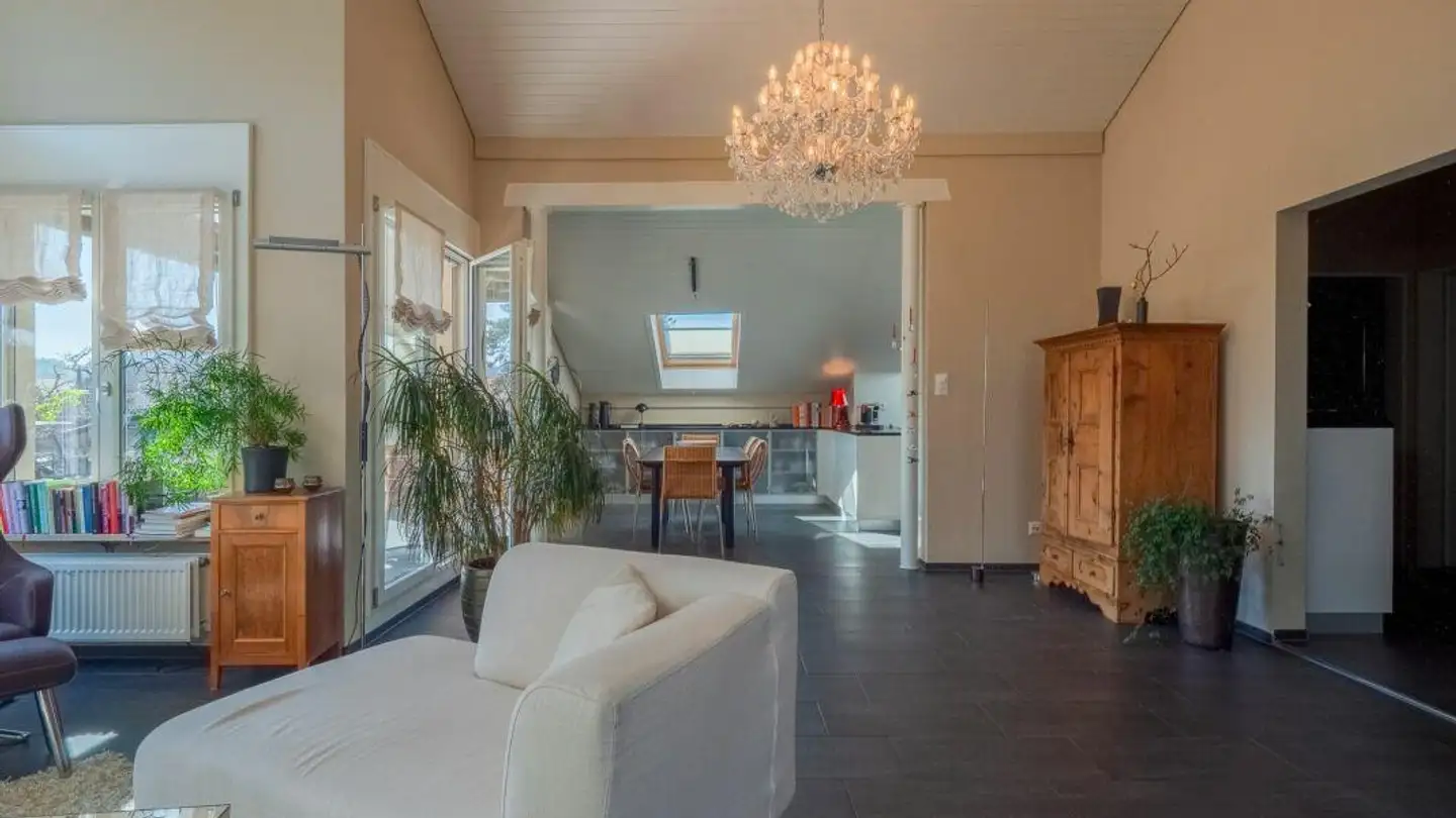 Dachgeschosswohnung kaufen - Bahnhofstrasse, 4132 Muttenz - Foto 3