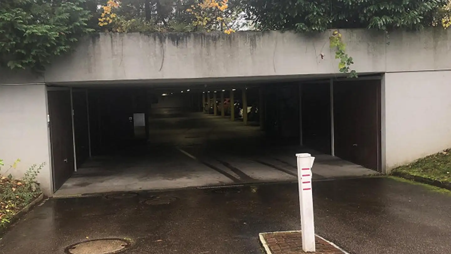 Outdoor parking space for rent - Loretohöhe 1, 6300 Zug - Photo 3
