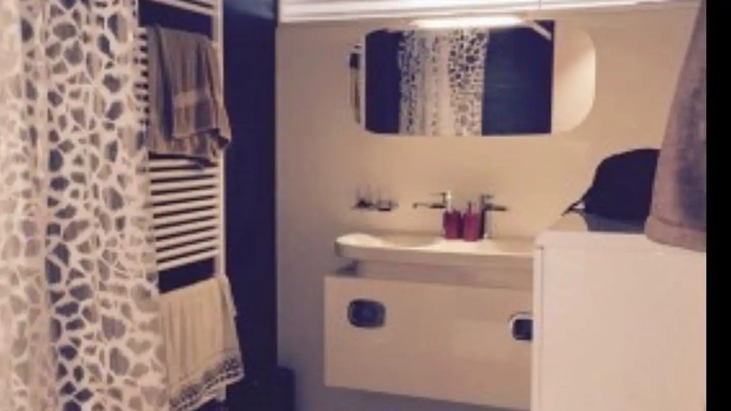 Appartement à louer - Rue Du 23-Juin 42, 2882 St-Ursanne - Photo 2