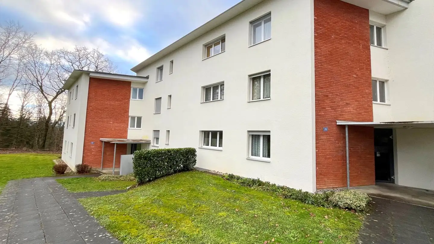 Garage singolo in affitto - Durstgrabenstrasse 18, 8212 Neuhausen am Rheinfall