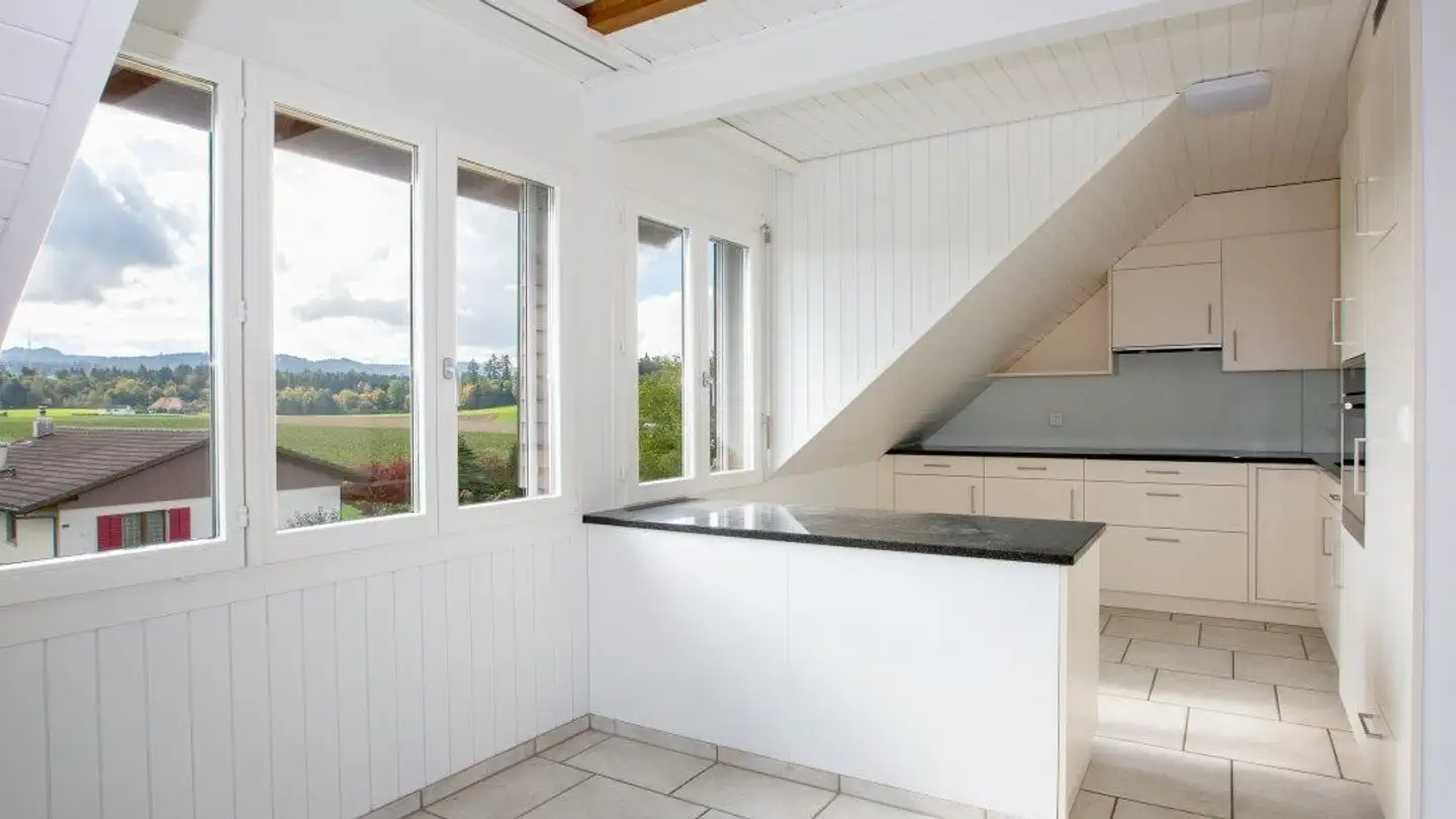 Dachgeschosswohnung mieten - Bäumlisackerweg 1, 3324 Hindelbank - Foto 2