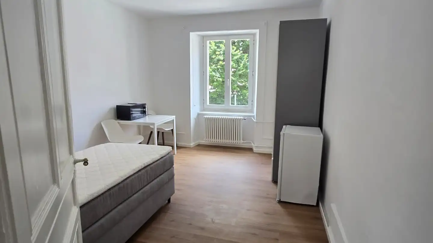 Single room for rent - Rue De La Paix 83, 2300 La Chaux-de-Fonds - Photo 4