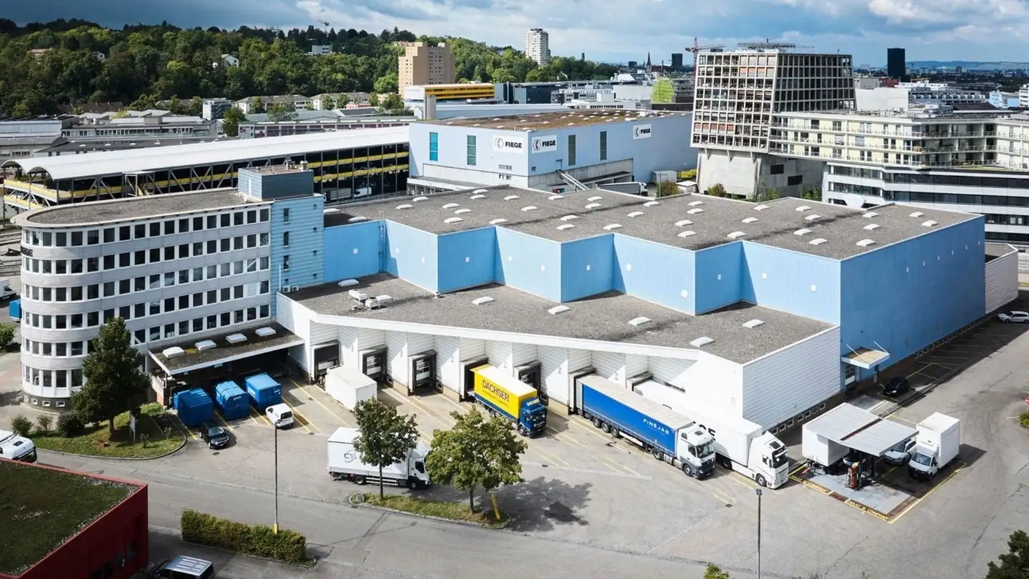Usine à louer - Ruchfeldstrasse 11, 4142 Münchenstein