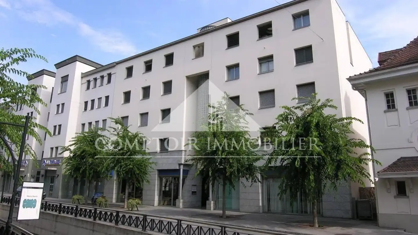 Commercial à louer - Avenue Du Rothorn 11, 3960 Sierre