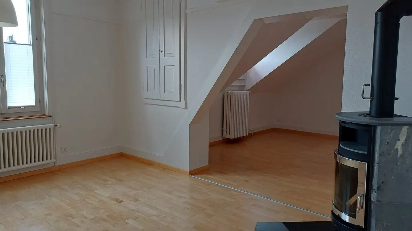 Dachgeschosswohnung mieten - Grünaustrasse 24, 3400 Burgdorf - Foto 2