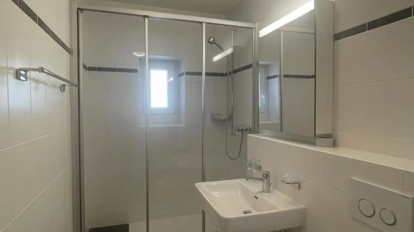 Apartment for rent - Avenue de la Gare 20, 1180 Rolle - Photo 3