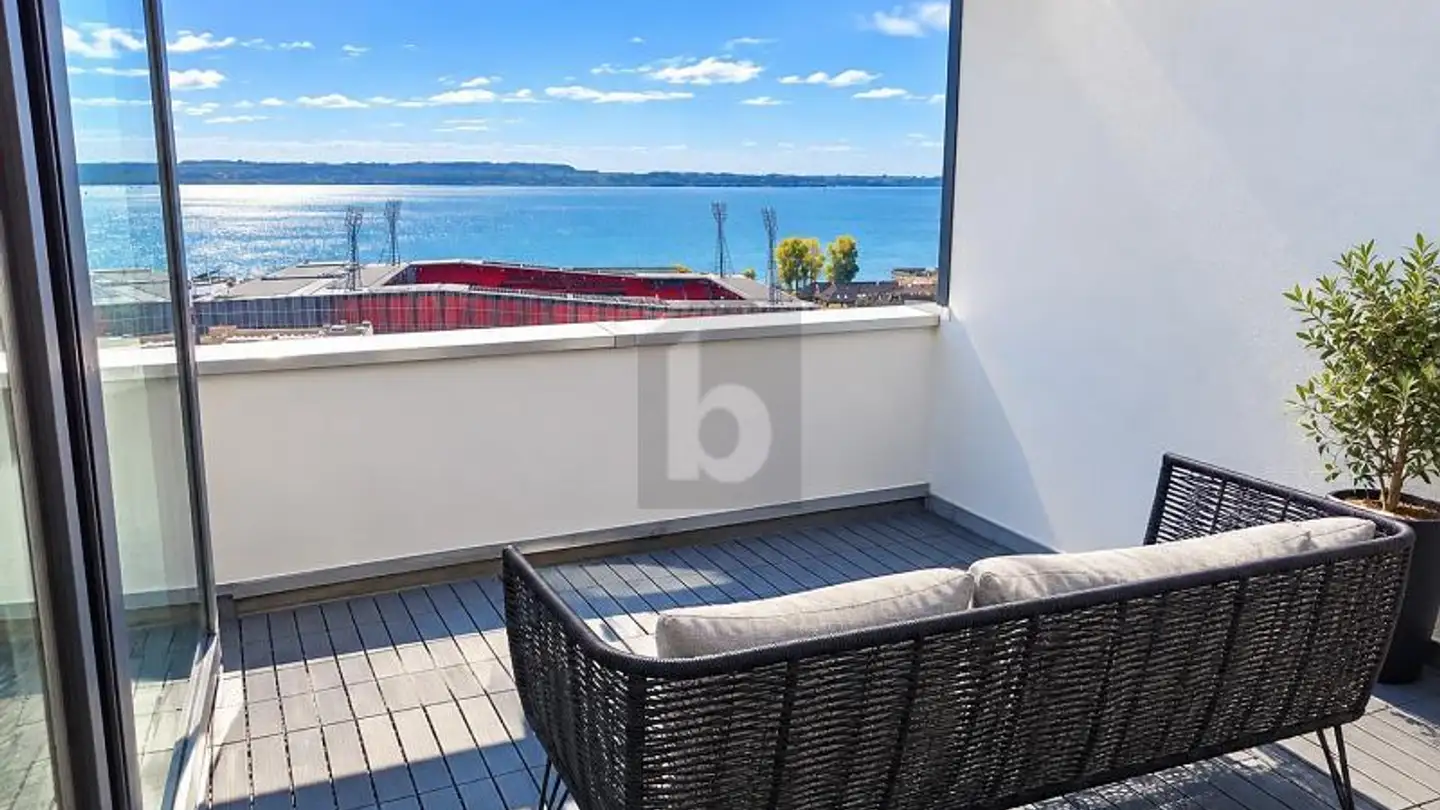 Attic flat for rent - 2000 Neuchâtel - Photo 2