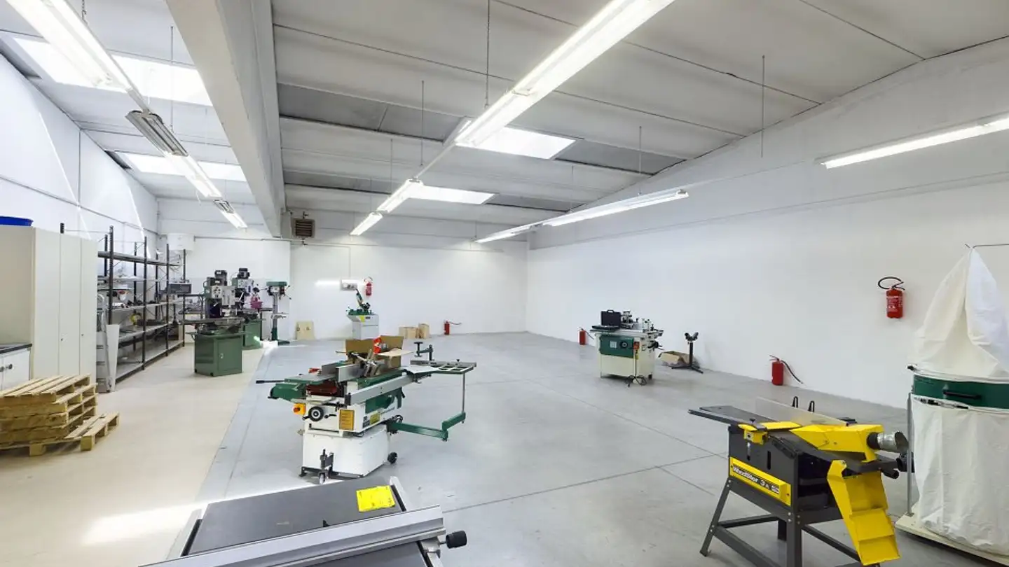 Mixed-use building for sale - 6814 Cadempino