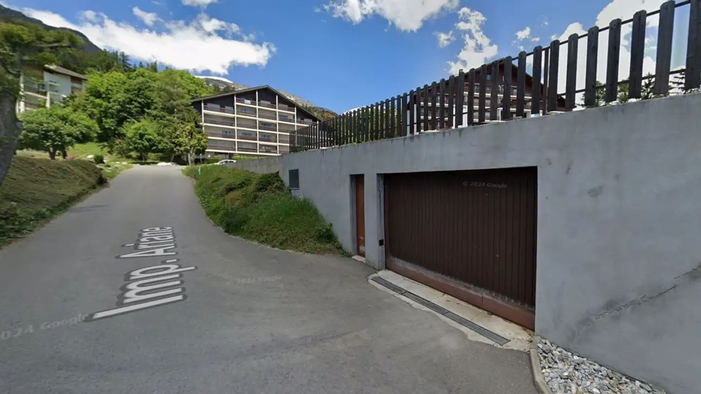 Outdoor parking space for sale - Route Europa, 3963 Crans-Montana