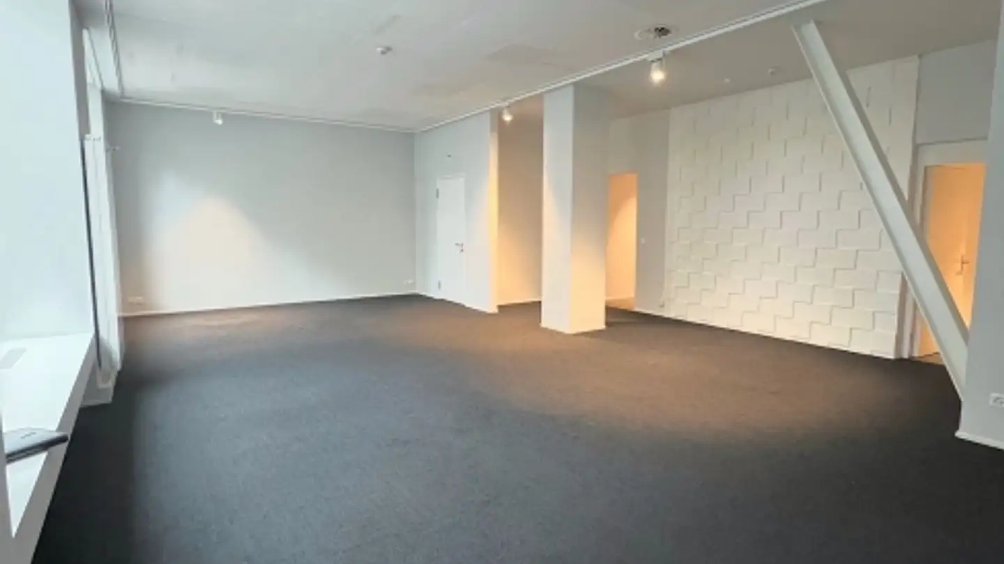 Shop for rent - Pilatusstrasse 28, 6003 Luzern - Photo 2