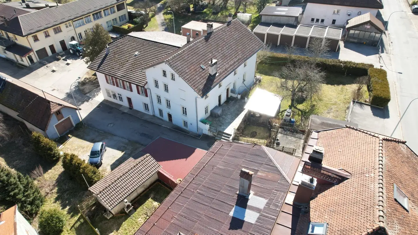 Residential building for sale - 1325 Vaulion