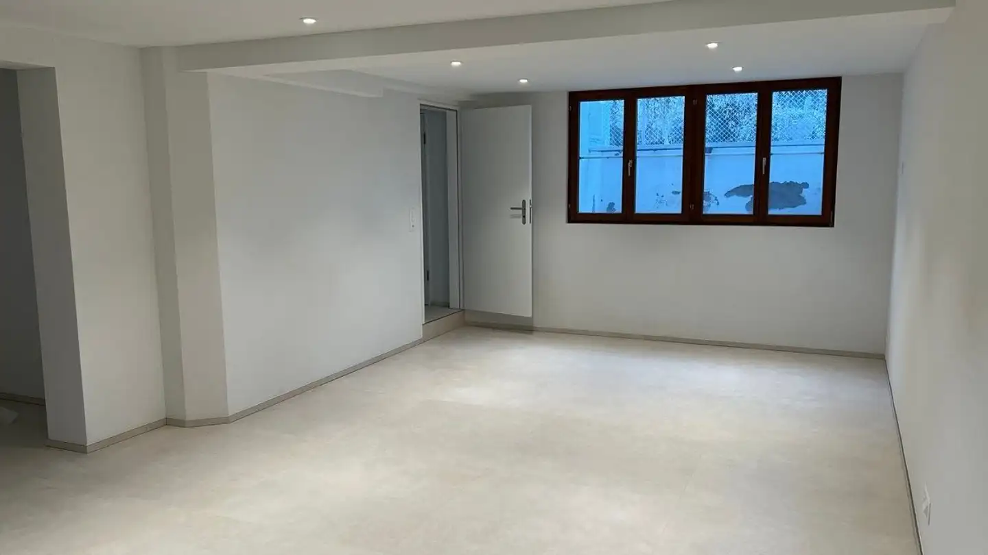 Gewerbe mieten - Hardstrasse 46, 4142 Münchenstein