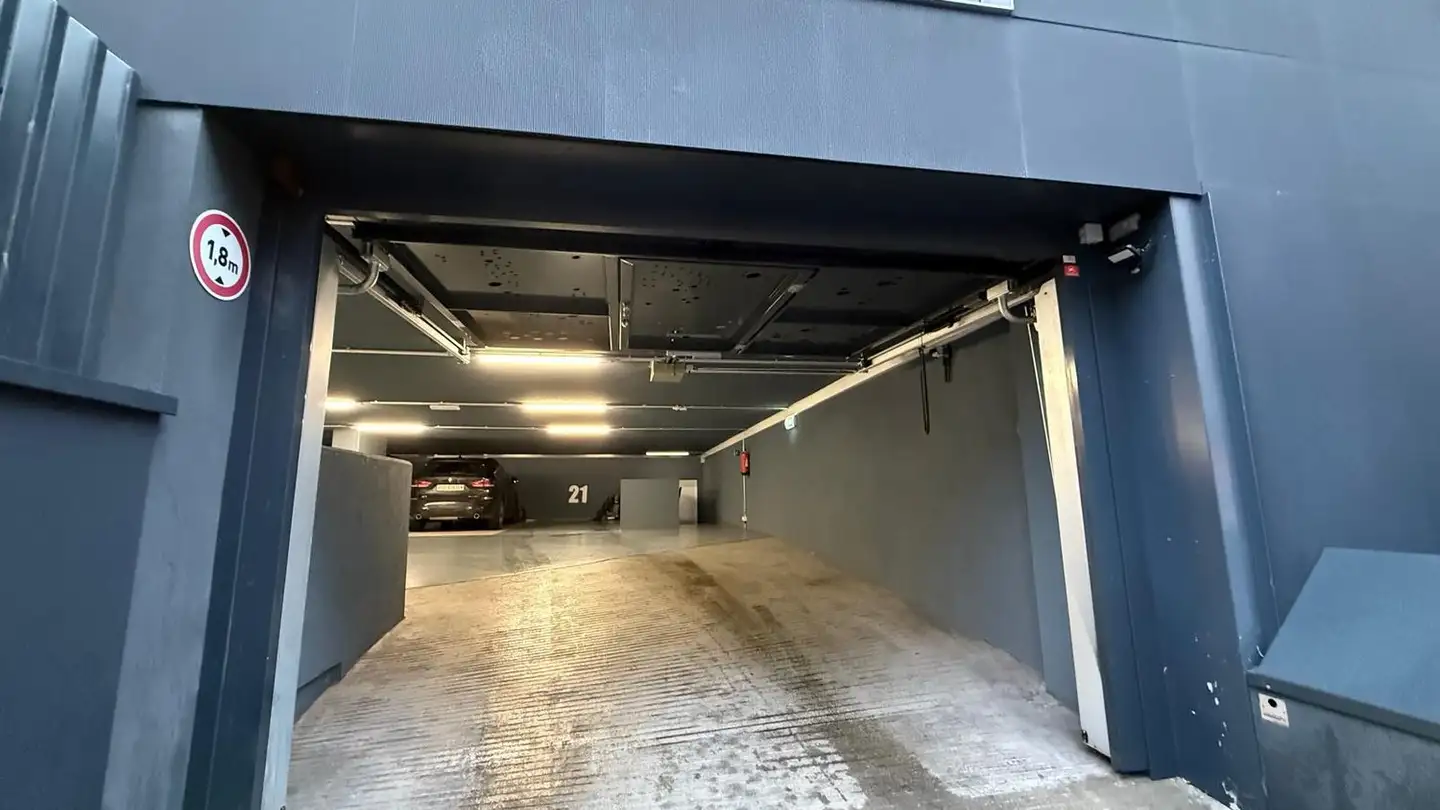 Place de parking couverte à louer - Rue Charles- Cusin 7, 1201 Genève - Photo 2