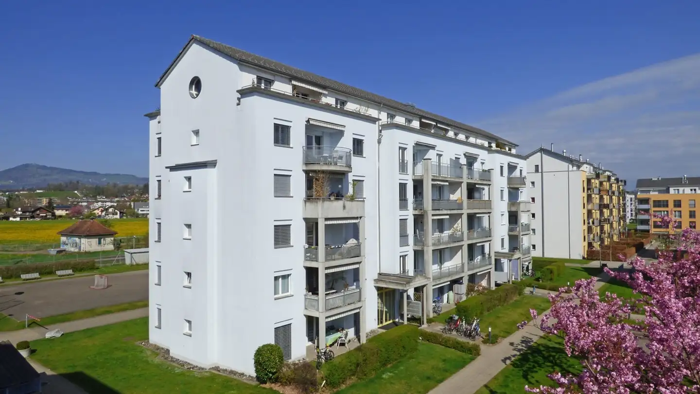 Underground parking space for rent - Weidenstrasse, 8645 Jona