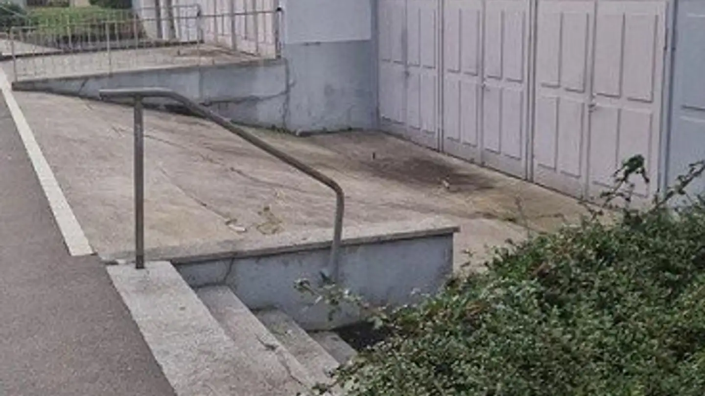 Einzelgarage mieten - Farnsburgerstrasse 2, 4133 Pratteln - Foto 2