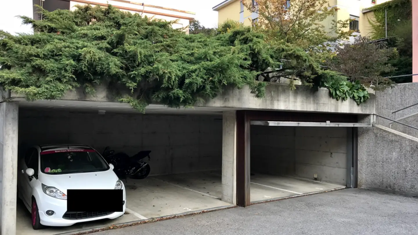 Covered parking space for rent - Via Crevuglio 27a, 6932 Breganzona