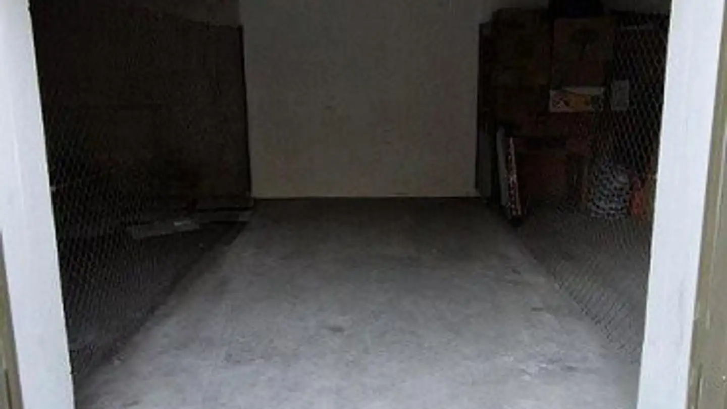 Einzelgarage mieten - Farnsburgerstrasse 2, 4133 Pratteln - Foto 3