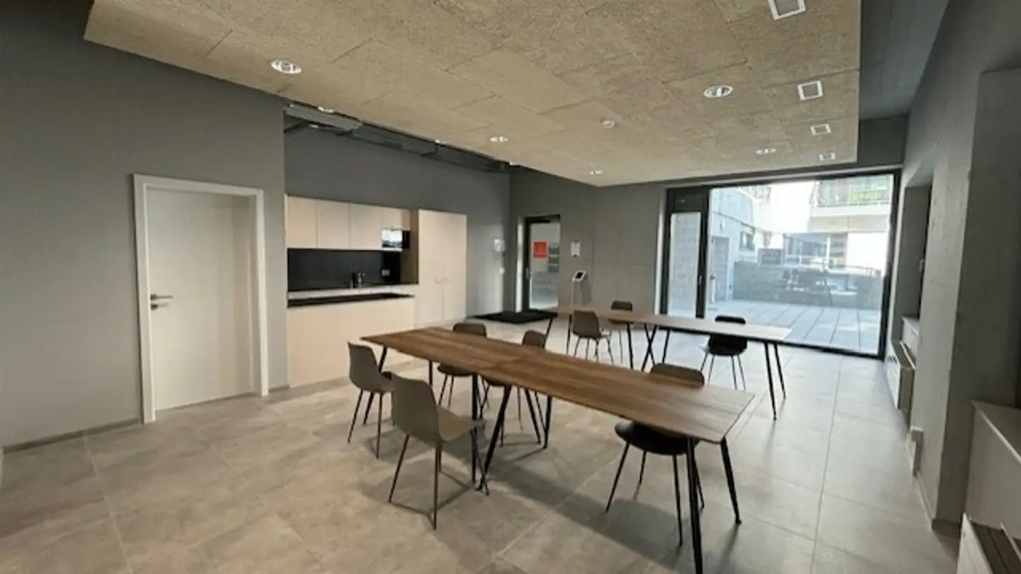 Commercial à louer - Route De Bâle 12, 2800 Delémont - Photo 2