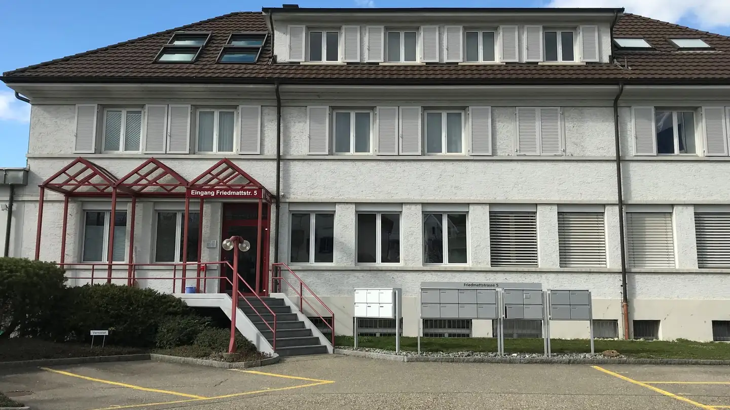 Commercial à louer - Friedmattstrasse 5, 6260 Reiden