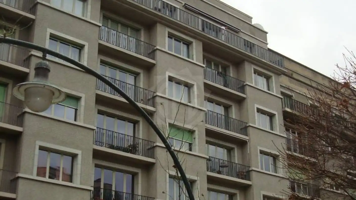 Place de parking couverte à louer - Avenue Théodore- Flournoy 3, 1207 Genève