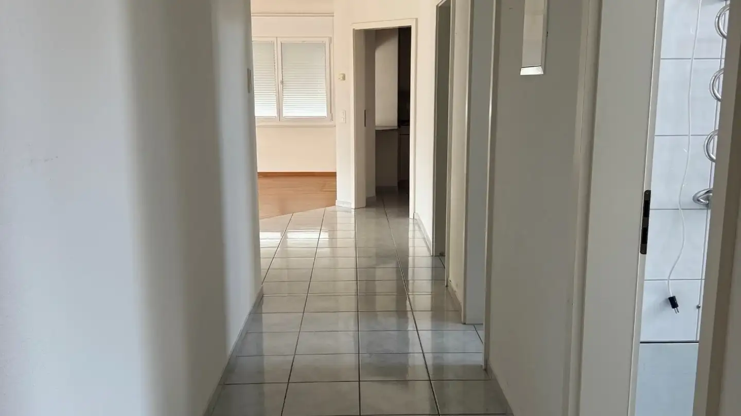 Dachgeschosswohnung kaufen - Bärenweidstrasse 1, 8833 Samstagern - Foto 3