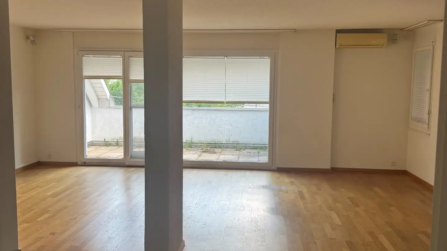 Dachgeschosswohnung kaufen - Bärenweidstrasse 1, 8833 Samstagern - Foto 4