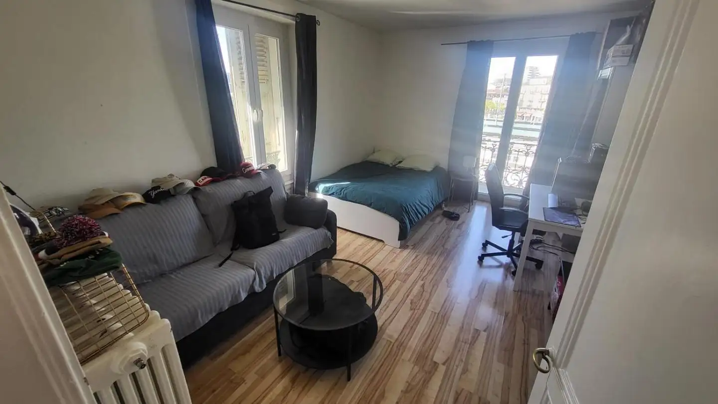Single room for rent - Place De La Gare, 1020 Renens VD