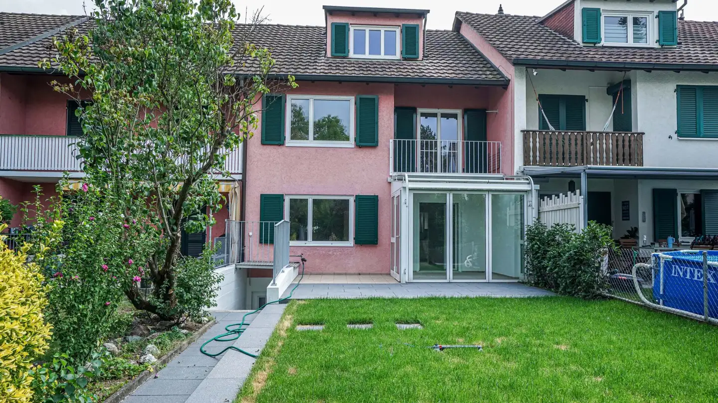 Row house for rent - Jakob Christen-Strasse, 4132 Muttenz